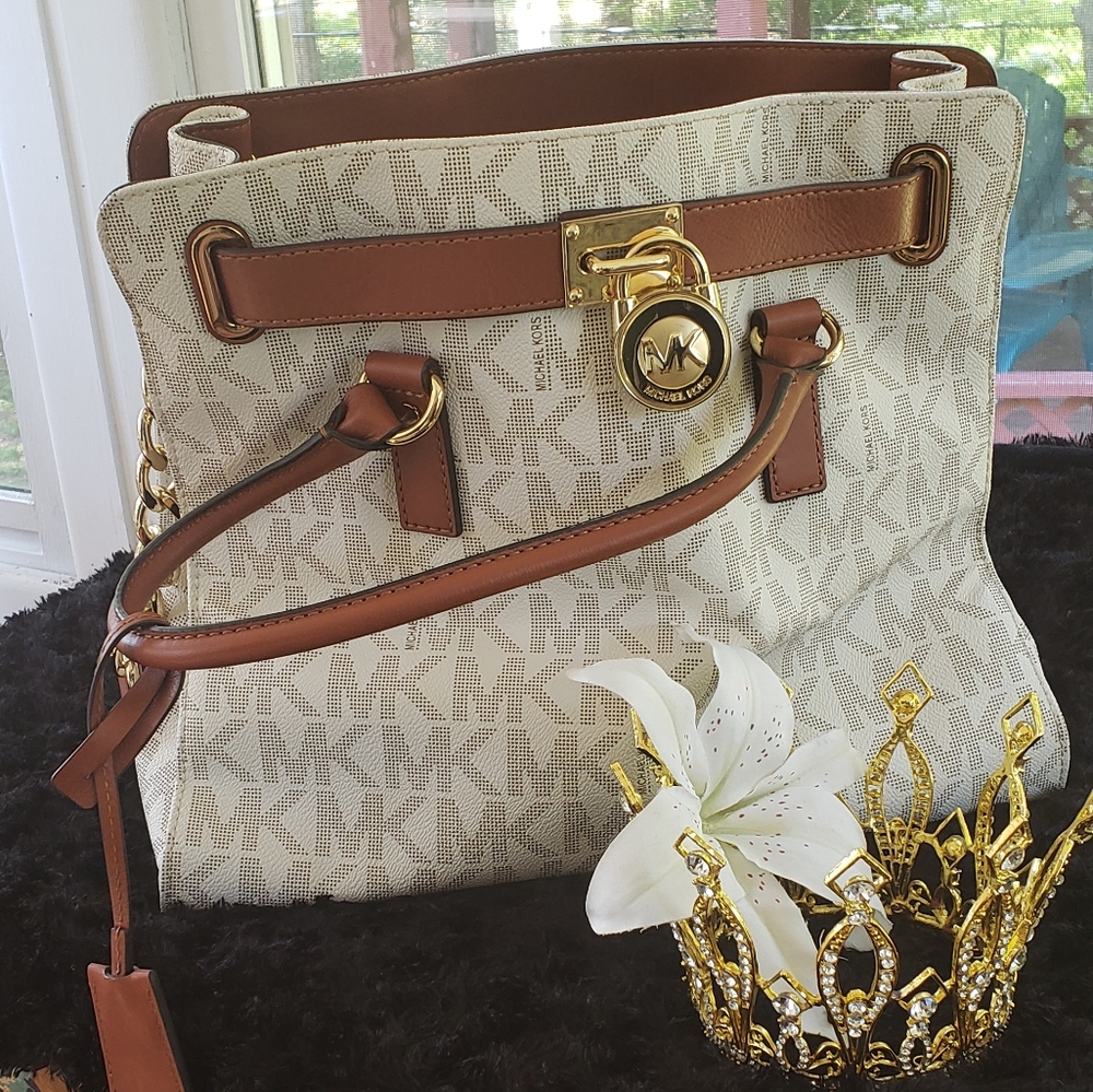 White and Gold MK shoulder bag